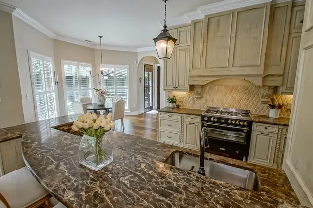 $925,000 | 106 Crepe Myrtle Place, Mandeville, LA 70471