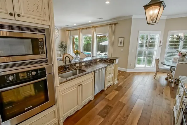 $925,000 | 106 Crepe Myrtle Place, Mandeville, LA 70471