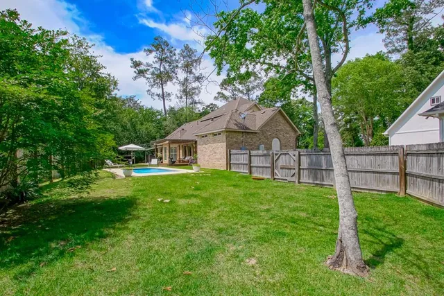 $925,000 | 106 Crepe Myrtle Place, Mandeville, LA 70471