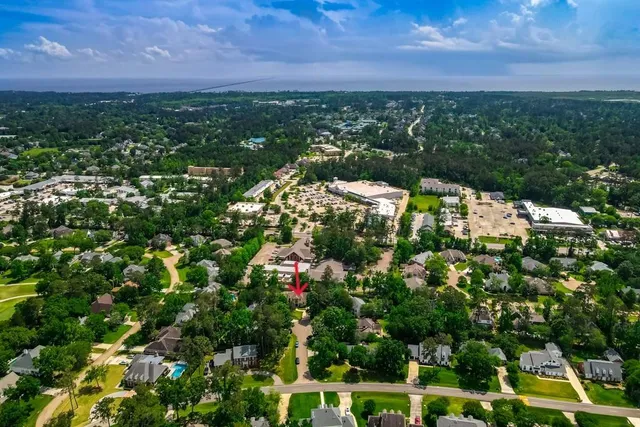 $925,000 | 106 Crepe Myrtle Place, Mandeville, LA 70471