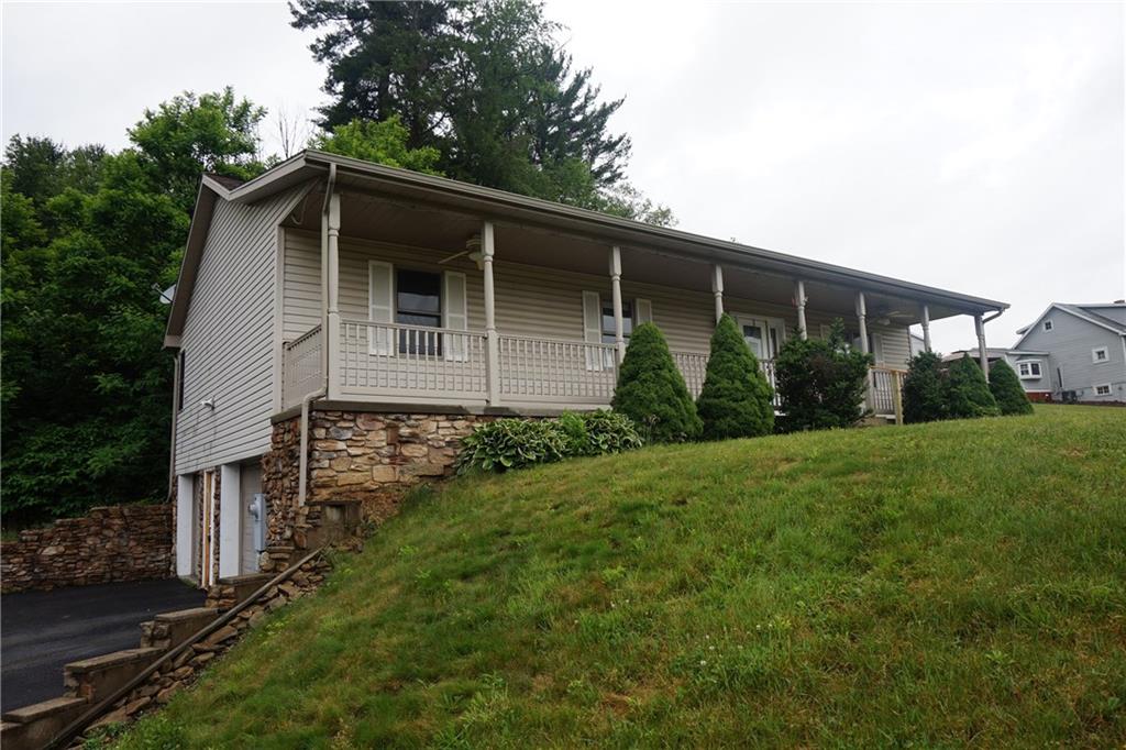 1219 Chicora Road Chicora, PA 16025 - Photo 1 of 8 Gallery Image 1