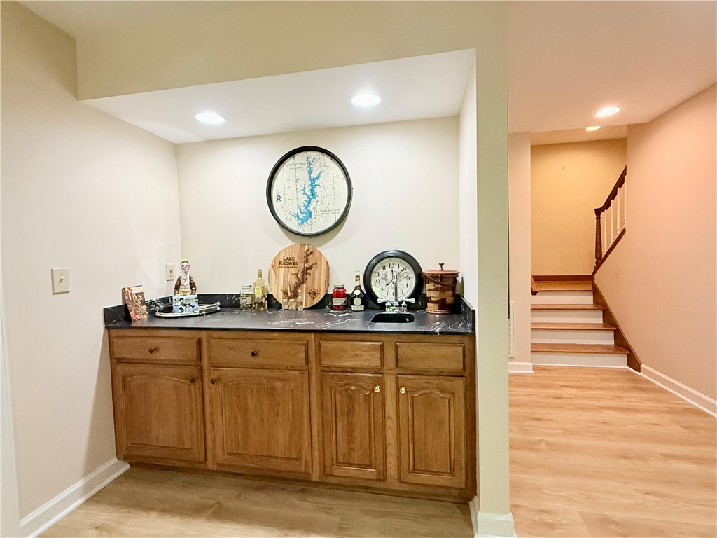 10 Captain Lane Salem, SC 29676 - Photo 20 of 28 This inviting area features a functional wet bar, perfect for entertaining guests.
