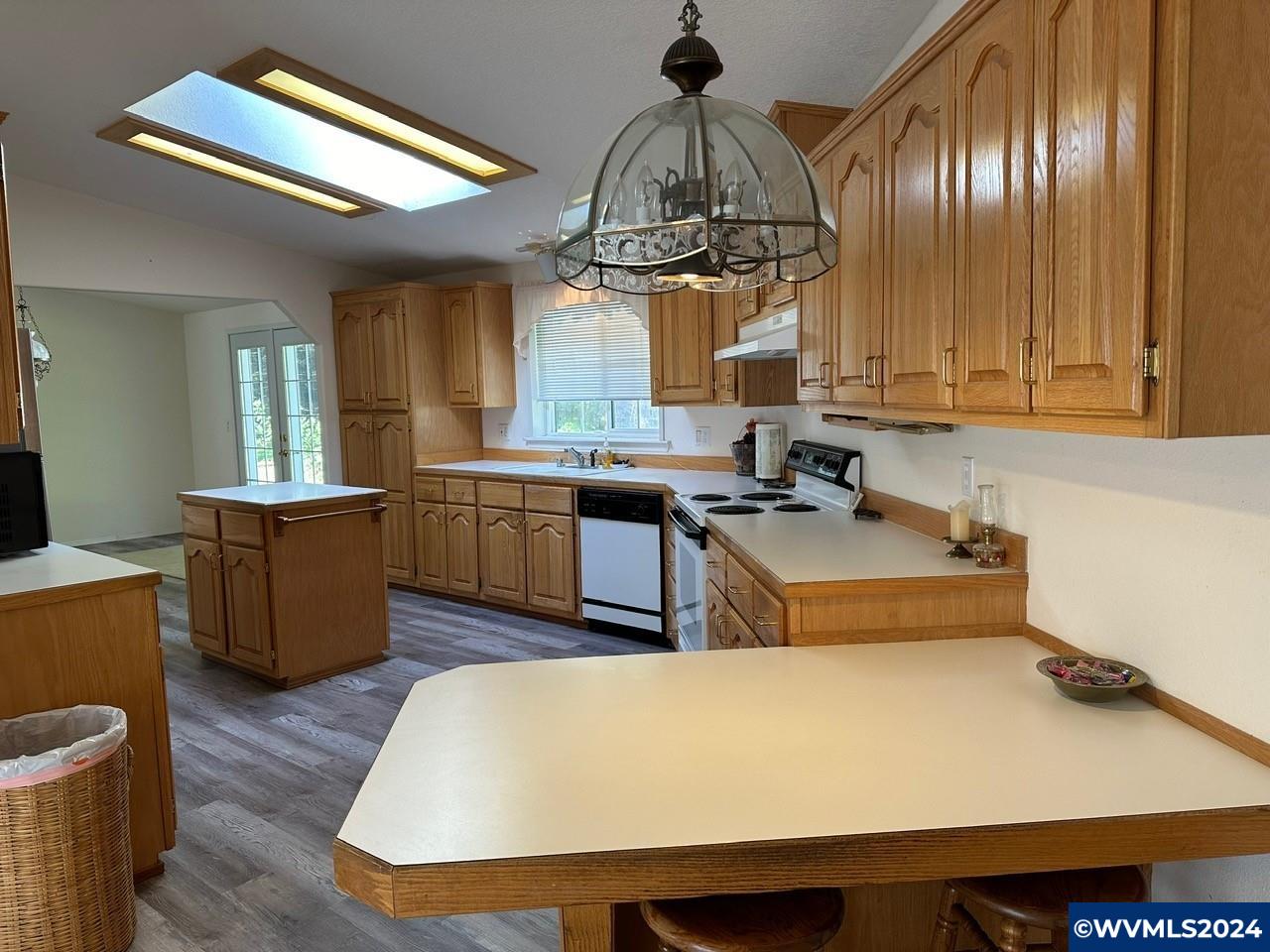 1737 Southwest Clay Street Dallas, OR 97338 - Photo 5 of 35 Gallery Image 5