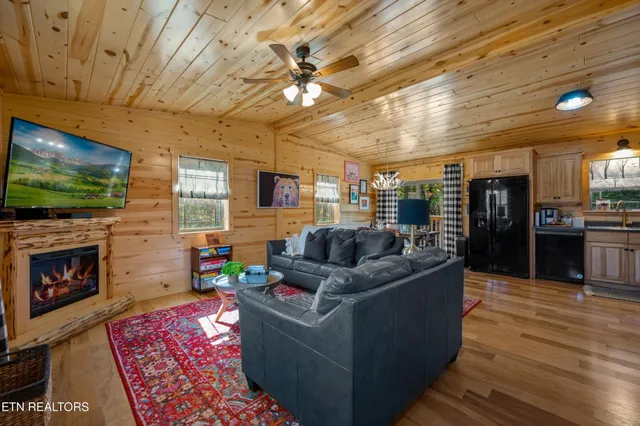 $539,000 | 1136 Pinyon Circle, Sevierville, TN 37863