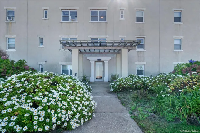 $249,999 | 138-11 Beach Channel Drive, Unit C6 | Belle Harbor