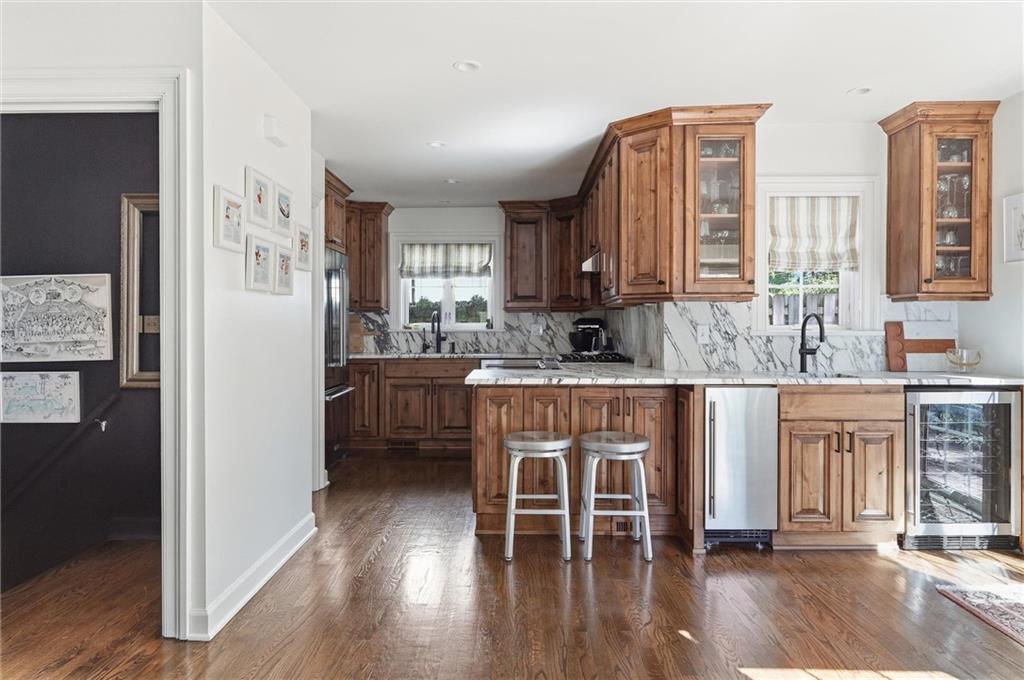 5545 Canterbury Road Fairway, KS 66205 - Photo 9 of 51 Gallery Image 9