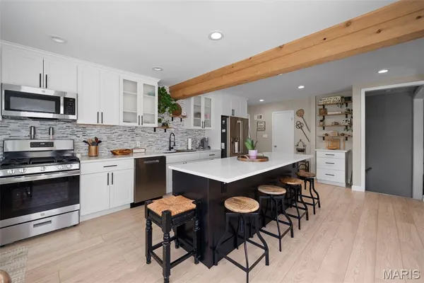$319,900 | 2794 Sedan Drive, St. Louis, MO 63125