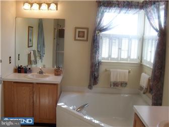 171 Sunset View Drive Doylestown, PA 18901 - Photo 9 of 12 Bathroom