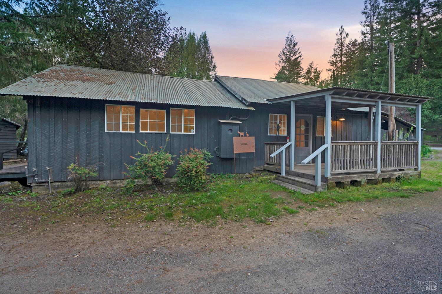 18501 Van Zandt Resort Road Philo, CA 95466 - Photo 29 of 98