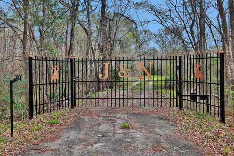 $2,300,000 | 21948 Stillwater Boulevard, Montgomery, TX 77316