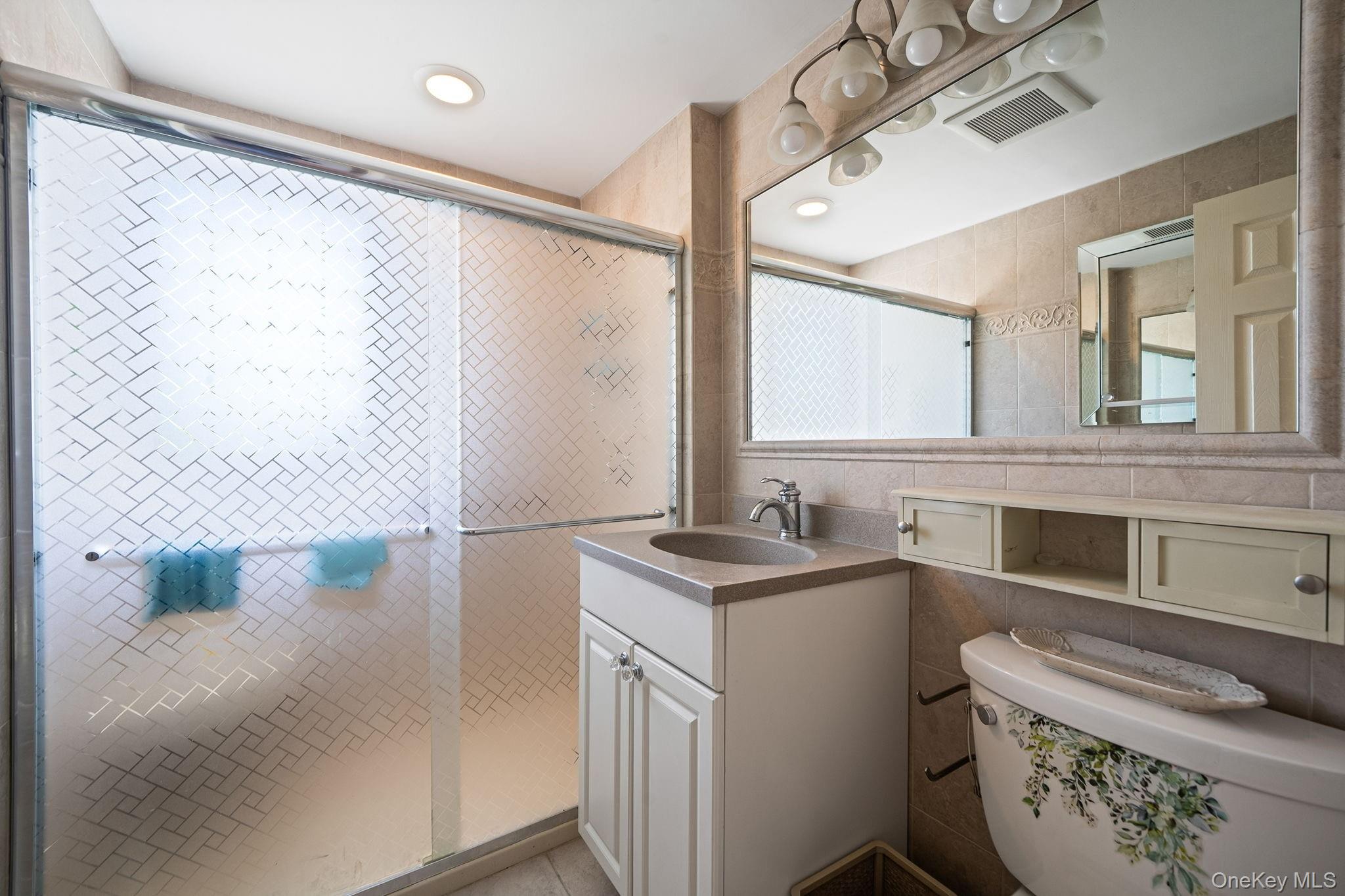 144 Blue Spruce Road Levittown, NY 11756 - Photo 25 of 36