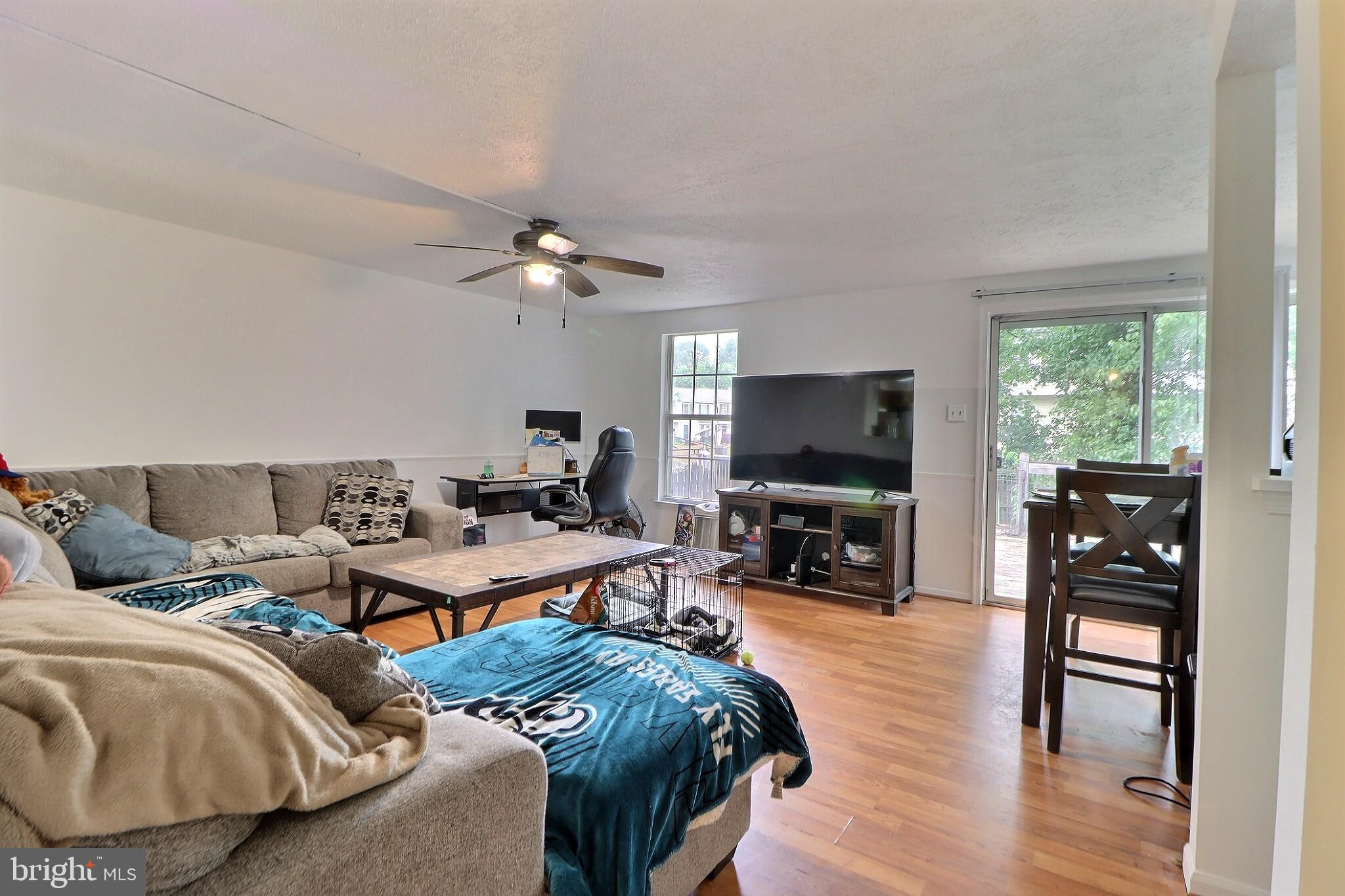 6 Regency Drive Mount Holly, NJ 08060 - Photo 3 of 27 Spacious living area with natural light.