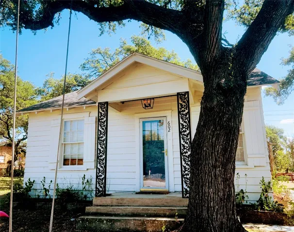 $3,750 | 602 Old Fitzhugh Road, Dripping Springs, TX 78620