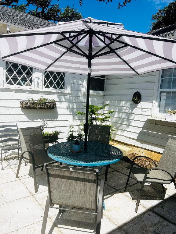 602 Old Fitzhugh Road Dripping Springs, TX 78620 - Photo 4 of 11 Patio