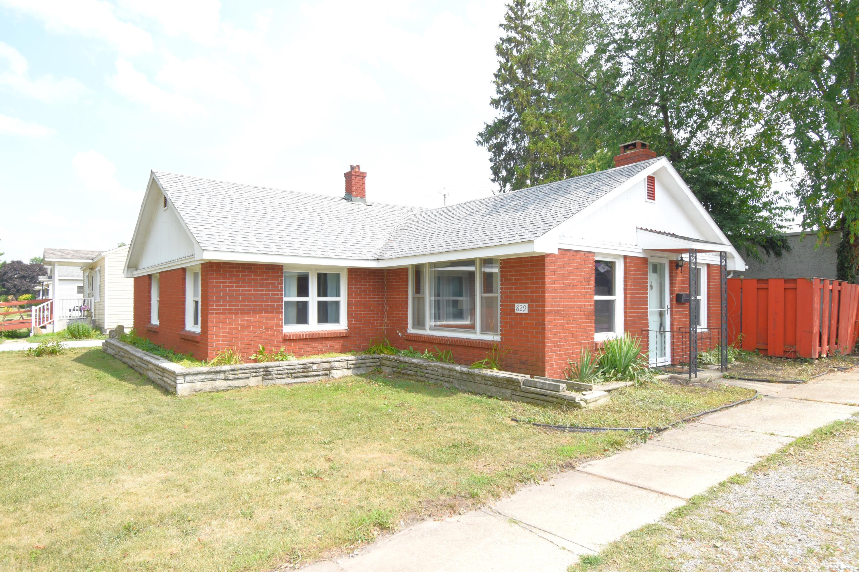 829 West Washington Street Rensselaer, IN 47978 - Photo 4 of 37 3000x2000