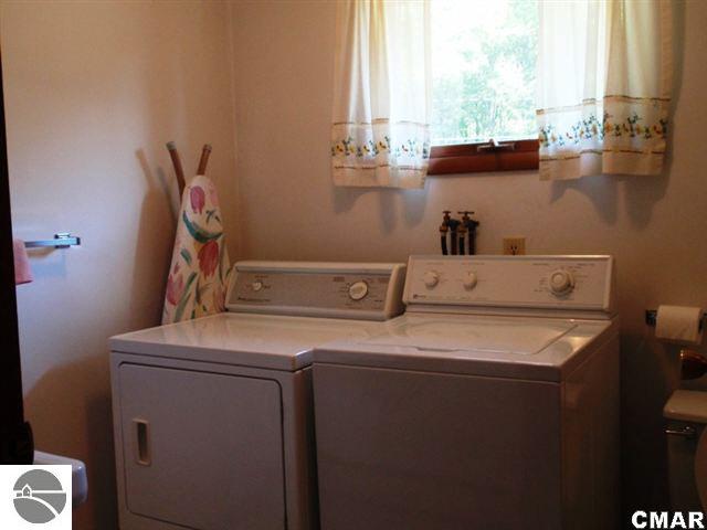1008 Cheesman Road St. Louis, MI 48880 - Photo 11 of 21 1770108-10.JPG
