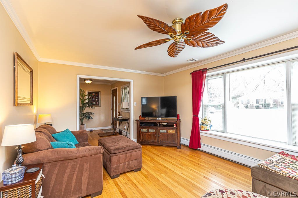 8202 Cardova Road Richmond, VA 23227 - Photo 22 of 48 LIVING ROOM W/ HW FLOORS, CEILING FAN, CROWN