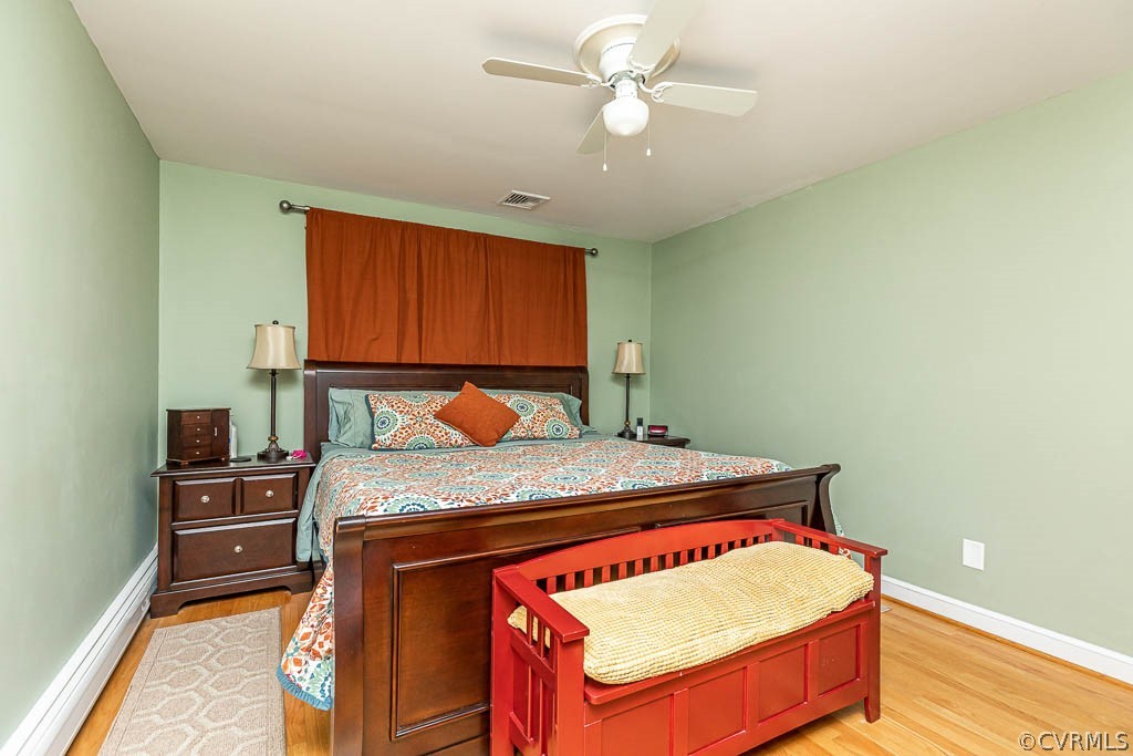 8202 Cardova Road Richmond, VA 23227 - Photo 30 of 48 PRIMARY BEDROOM W/ HW FLOORS, EN-SUITE, WALK-IN CL