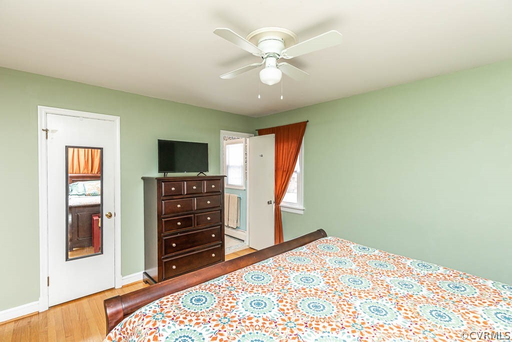 8202 Cardova Road Richmond, VA 23227 - Photo 31 of 48 PRIMARY BEDROOM W/ HW FLOORS, EN-SUITE, WALK-IN CL