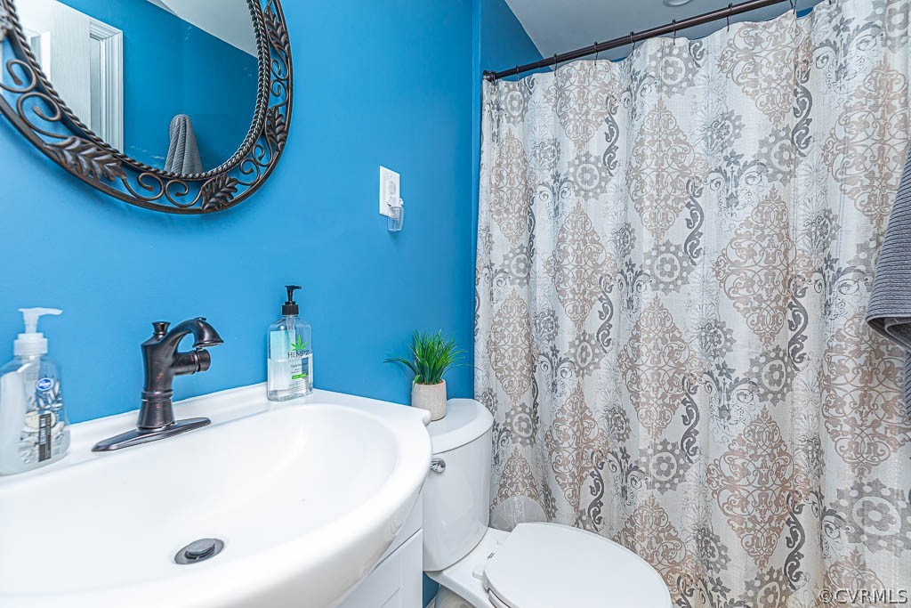 8202 Cardova Road Richmond, VA 23227 - Photo 38 of 48 FULL BATH, RENOVATED