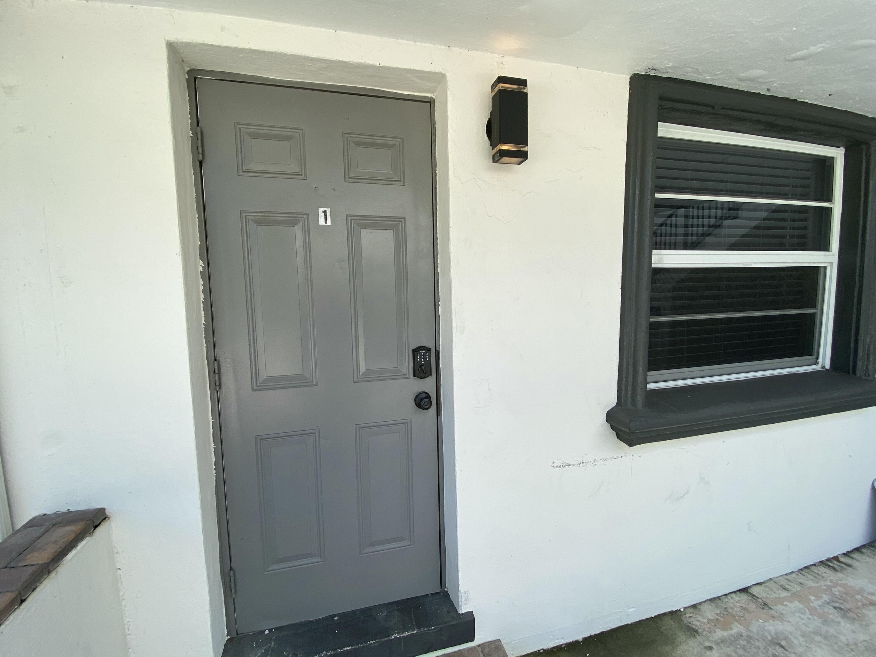 605 North Federal Highway, Unit 1 Lake Worth Beach, FL 33460 - Photo 2 of 9