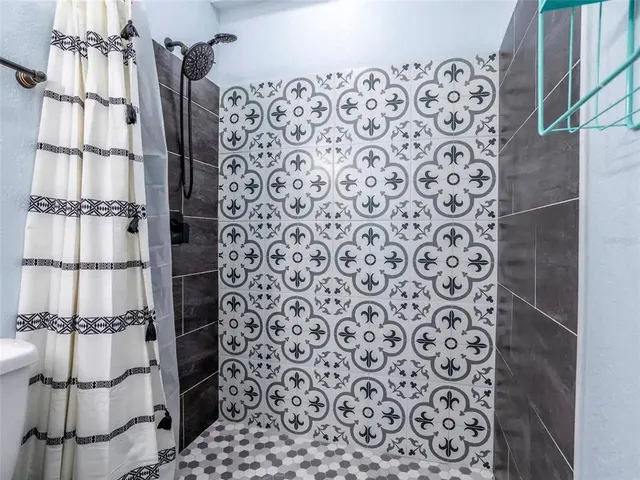 $2,700 | 4401 Lenmore Street, Unit 3, Orlando, FL 32812