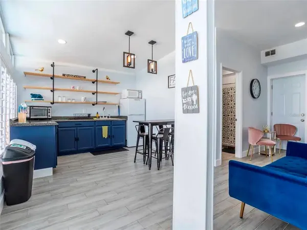 $2,100 | 4401 Lenmore Street, Unit 3, Orlando, FL 32812