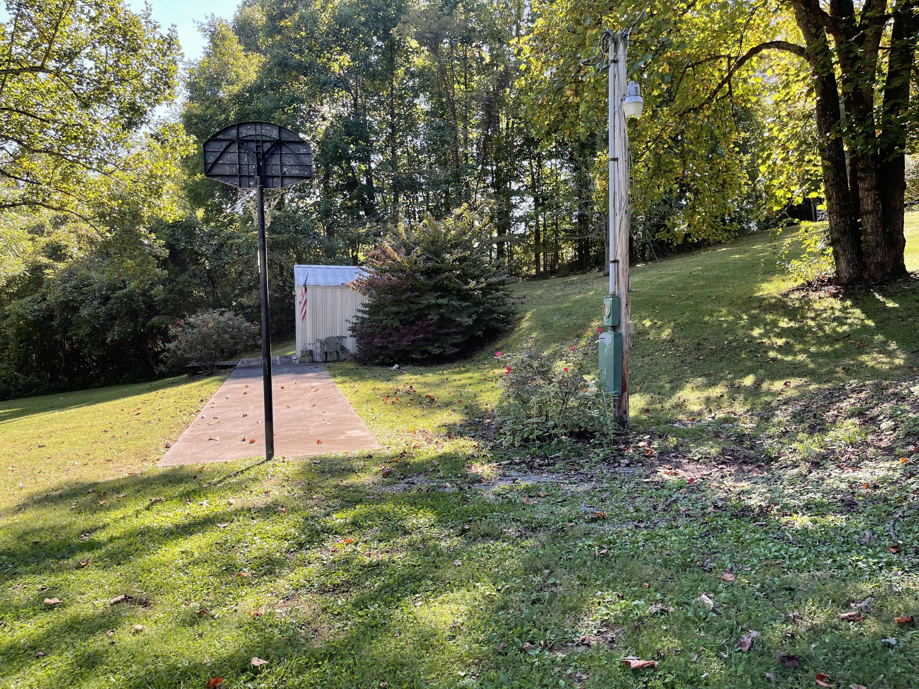 111 Yarber Road Unicoi, TN 37692 - Photo 5 of 11 IMG_0366