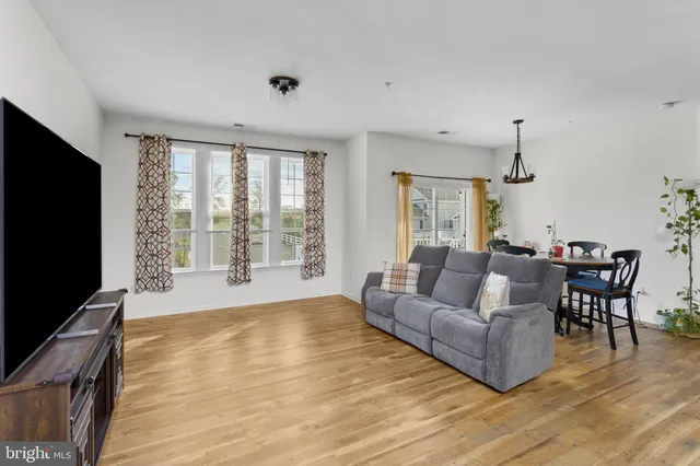 $2,500 | 30 Foulkes Lane, Unit 23, Chesterfield, NJ 08515