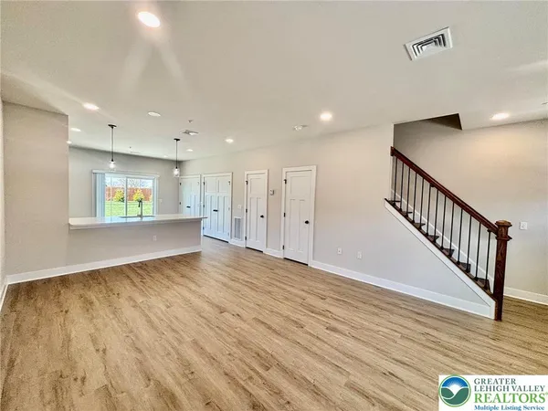 $2,500 | 1411 Greenview Drive, Unit 21, Bethlehem, PA 18018