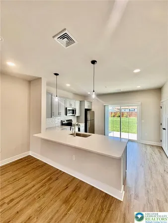 $2,500 | 1411 Greenview Drive, Unit 21, Bethlehem, PA 18018