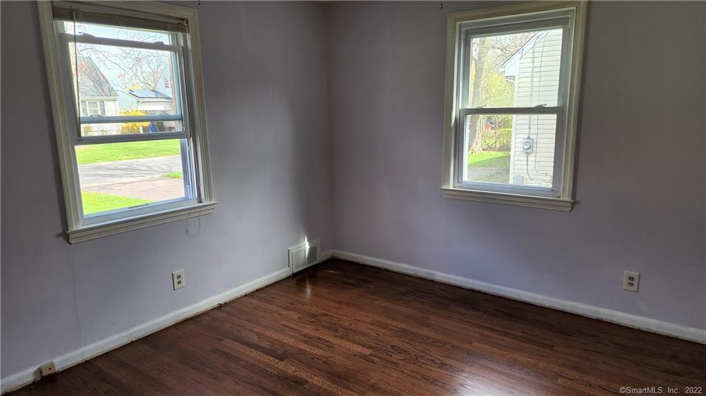 25 Madsen Road West Hartford, CT 06110 - Photo 6 of 16 an empty room with a window