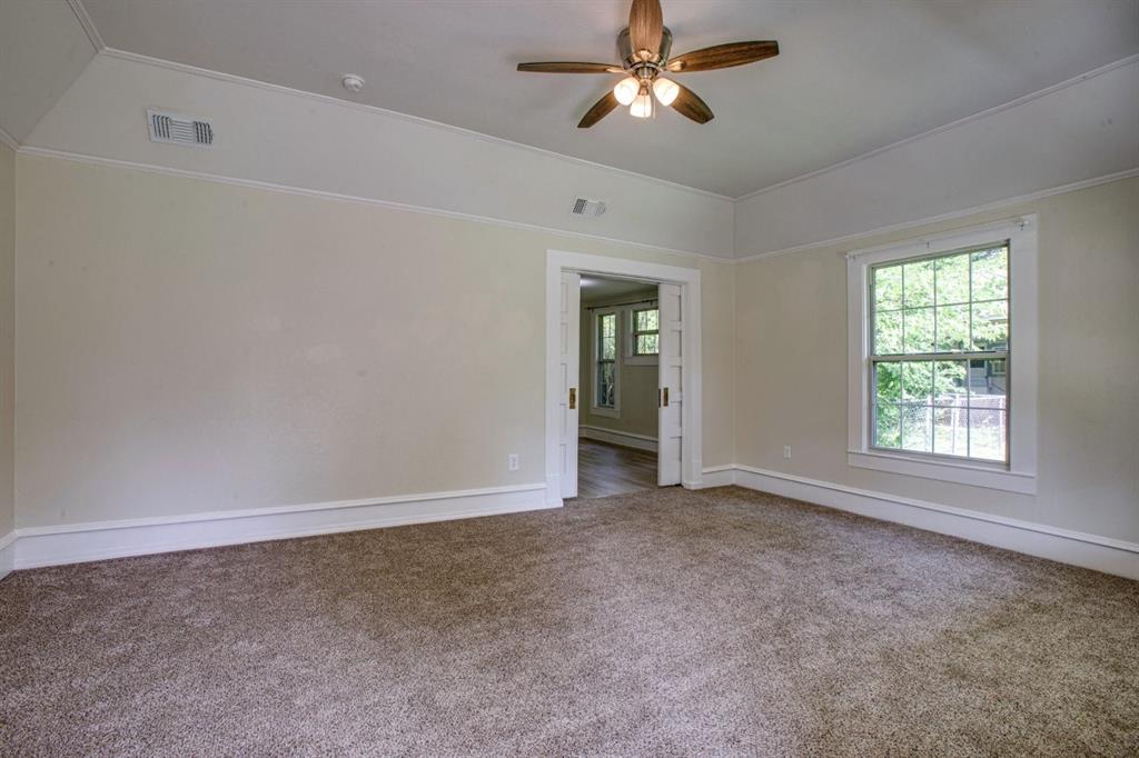 301 Madison Street Cleburne, TX 76033 - Photo 7 of 30