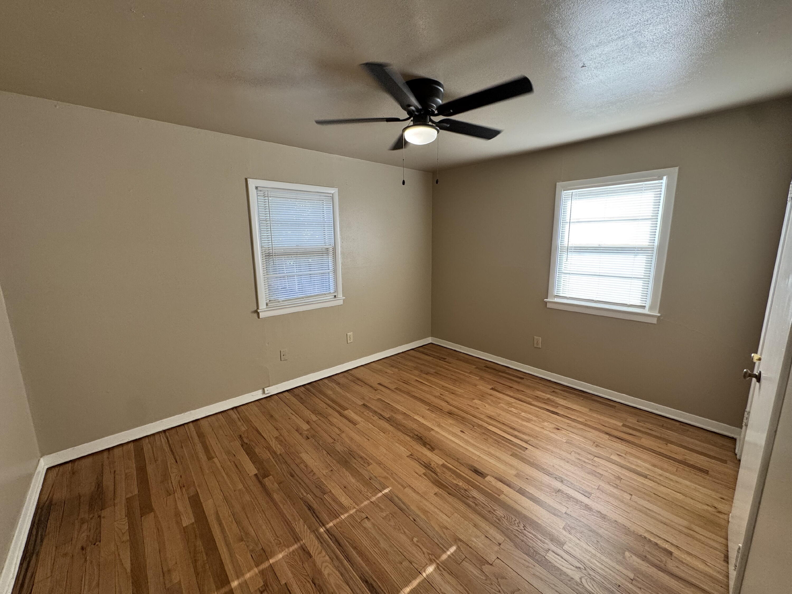3018 38th Street Lubbock, TX 79413 - Photo 5 of 8 IMG_2353