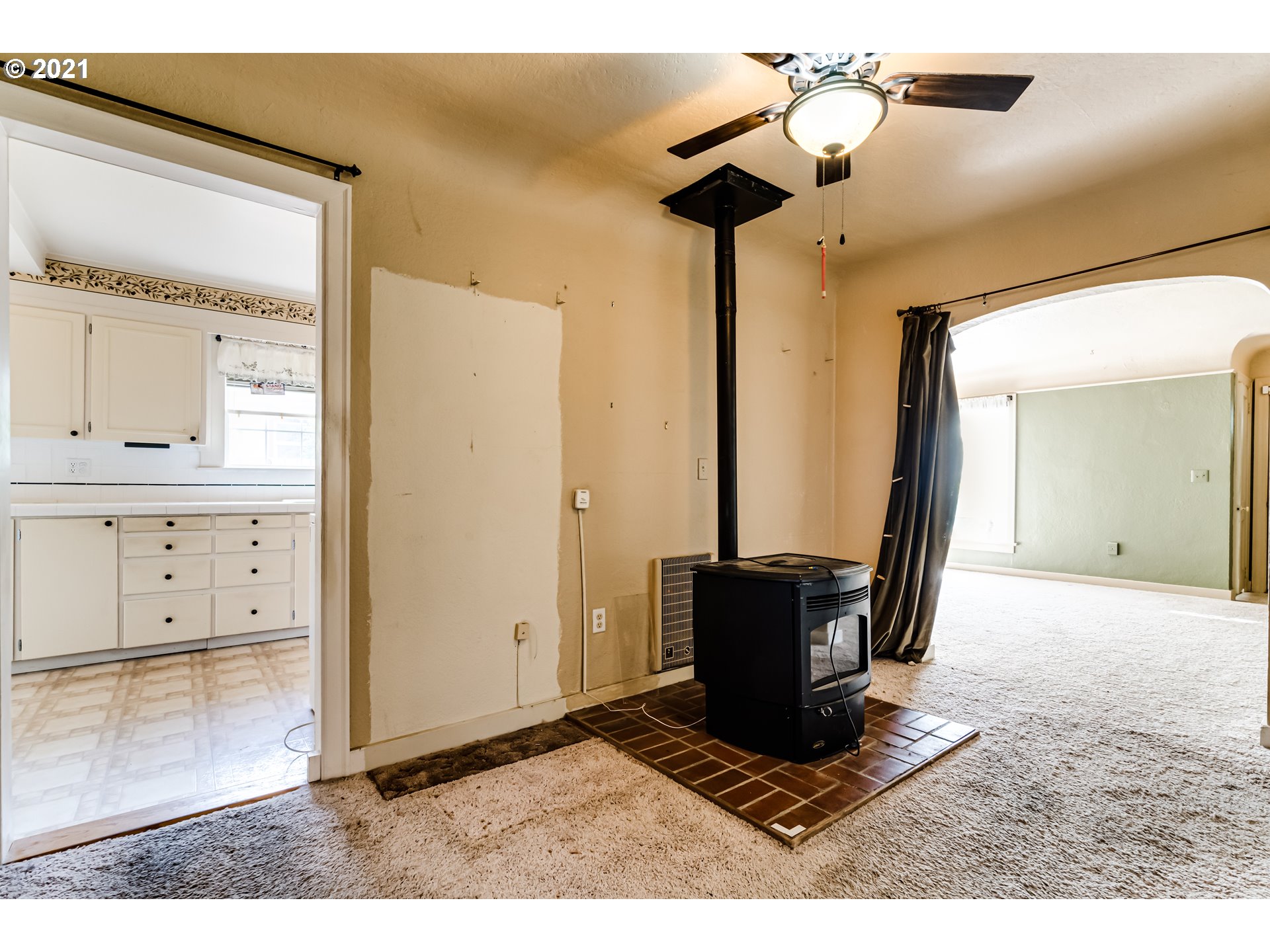 906 5th Street Springfield, OR 97477 - Photo 11 of 25