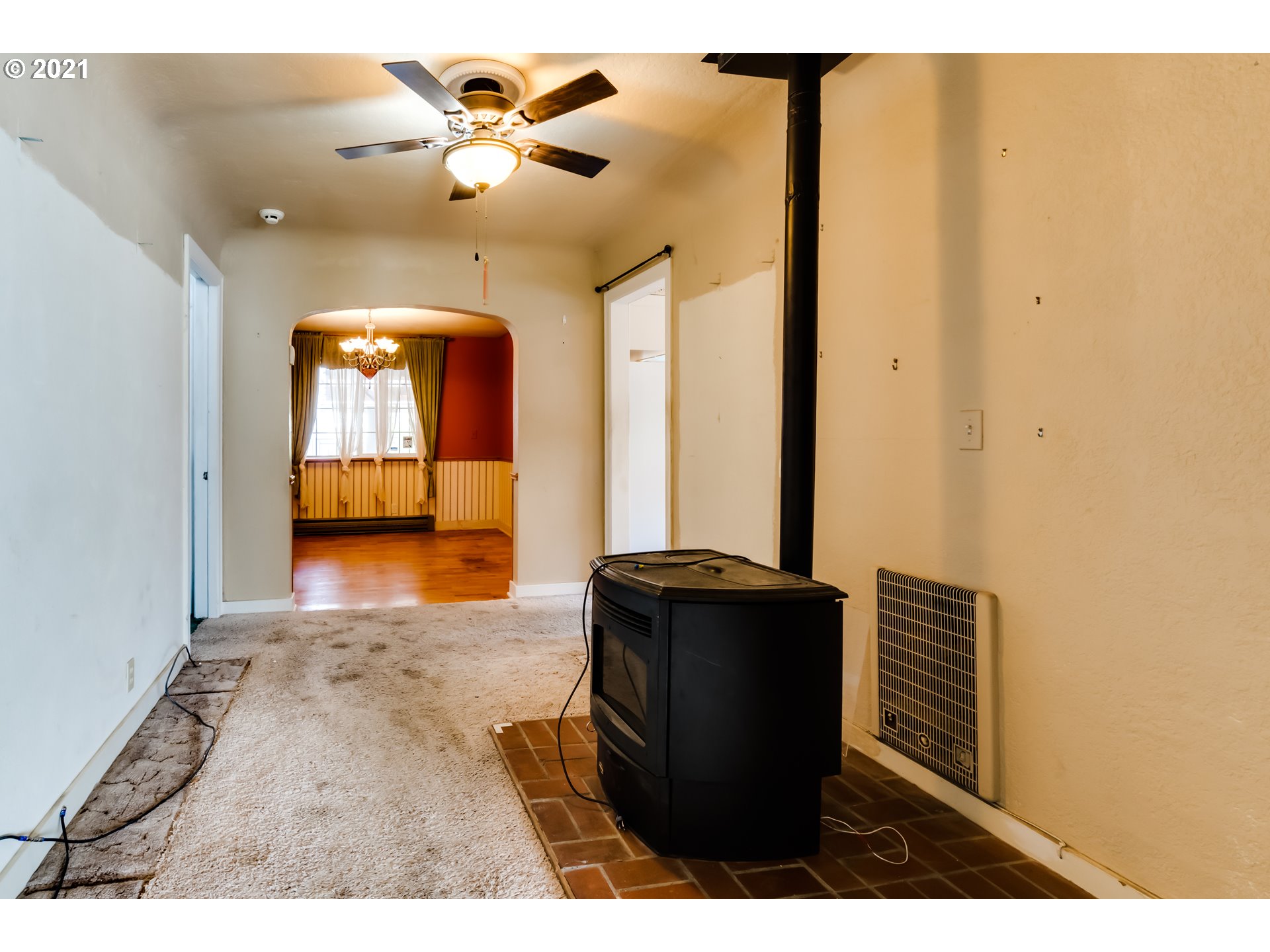 906 5th Street Springfield, OR 97477 - Photo 10 of 25