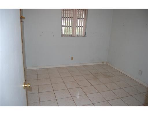 201 Northeast 26th Street Boca Raton, FL 33431 - Photo 15 of 18 a view of an empty room
