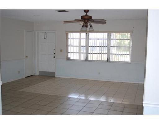 201 Northeast 26th Street Boca Raton, FL 33431 - Photo 7 of 18 a view of an empty room and window