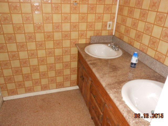 10705 Azalea-Glen Road Glendale, OR 97442 - Photo 5 of 9 Additional Photo