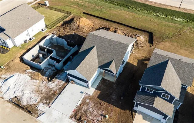 $422,418 | 9637 North Colrain Avenue, Kansas City, MO 64154