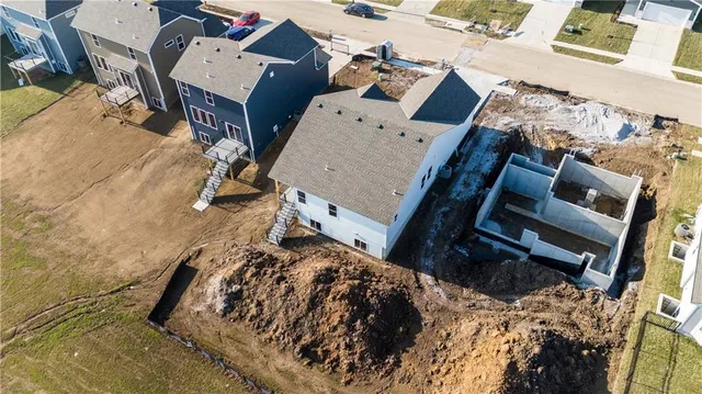 $422,418 | 9637 North Colrain Avenue, Kansas City, MO 64154