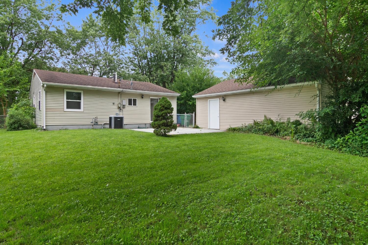 705-1 Juniper Road Valparaiso, IN 46385 - Photo 6 of 19 1500x1000