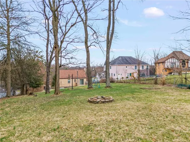 a picture of city view