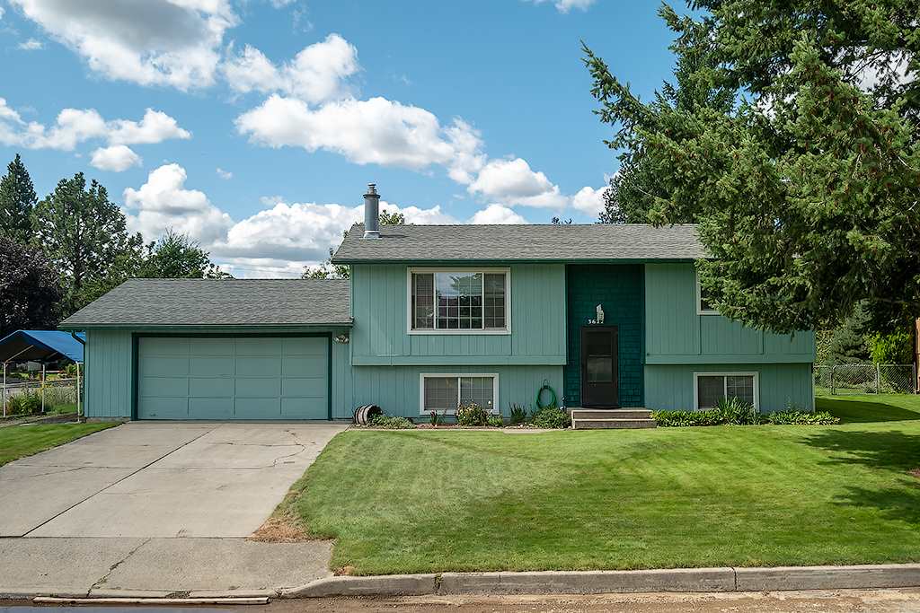 3622 South Bates Road Spokane, WA 99206 - Photo 1 of 20 Gallery Image 1