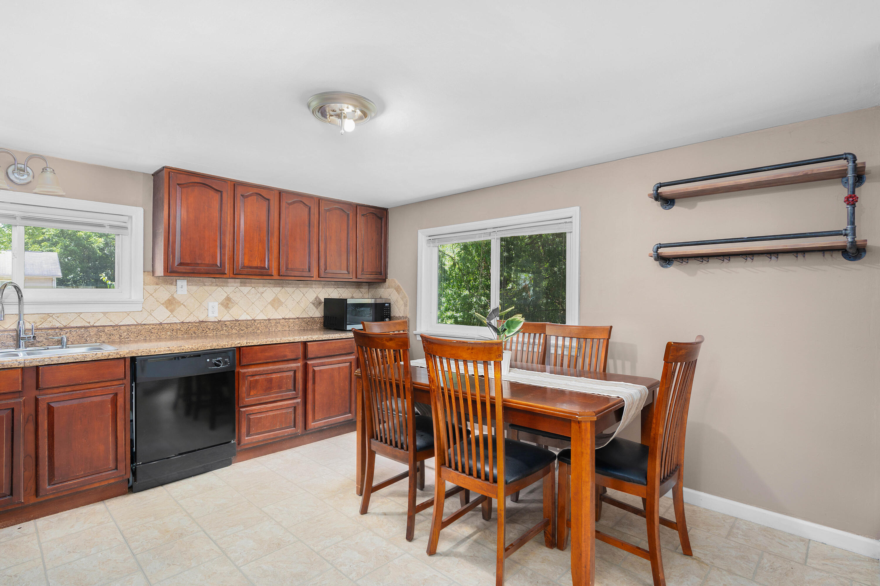 2735 Harrison Pike Chattanooga, TN 37406 - Photo 14 of 26 26 - 2735 Harrison Pike - Interior