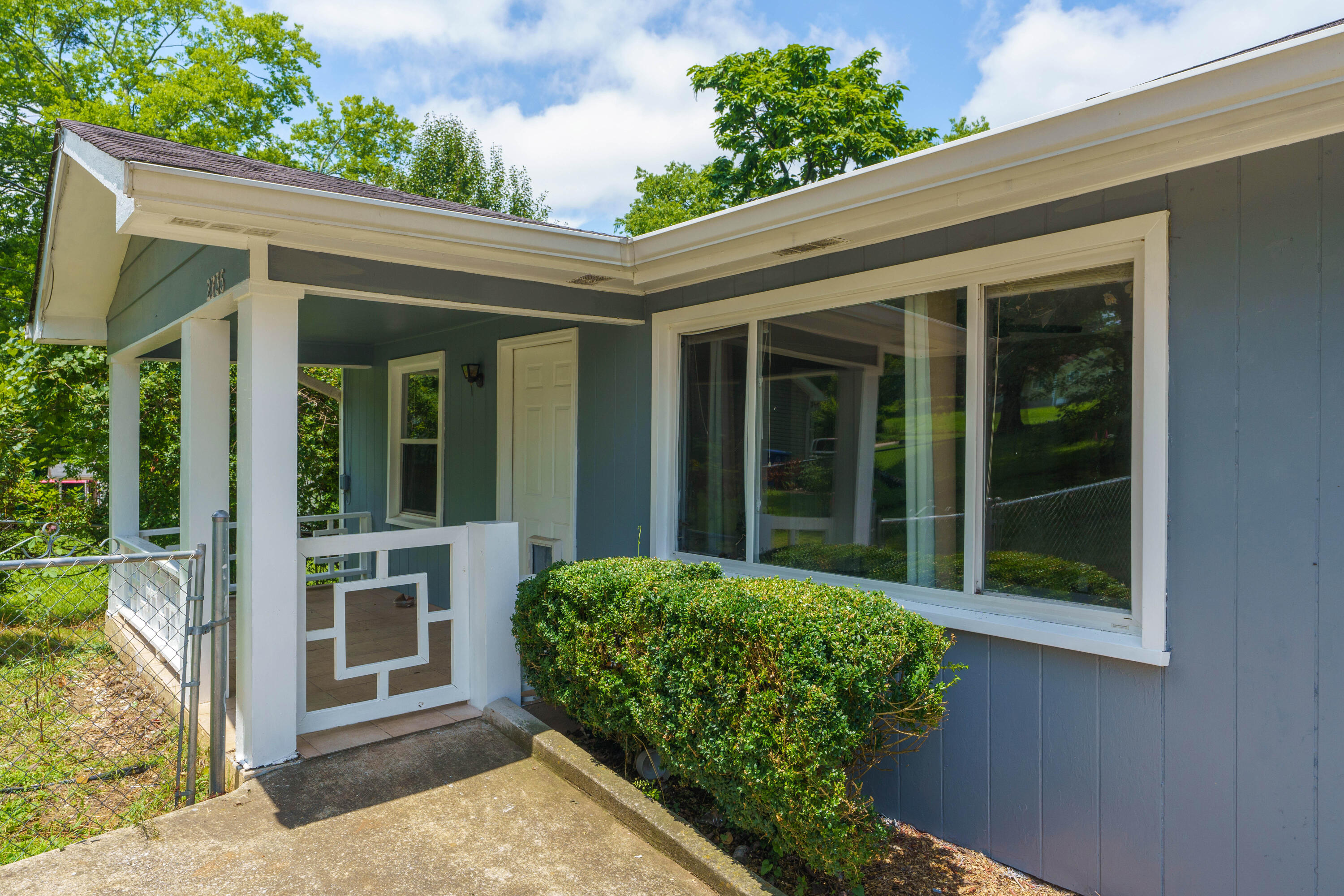 2735 Harrison Pike Chattanooga, TN 37406 - Photo 3 of 26 04 - 2735 Harrison Pike - Exterior