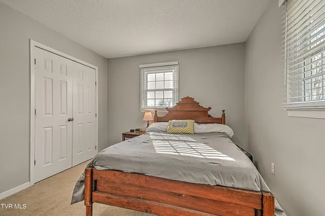 $294,000 | 428 Timber Oak Drive, Bristol, VA 24201