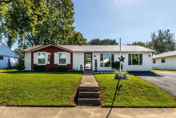$299,316 | 305 Meadow Drive, Circleville, OH 43113