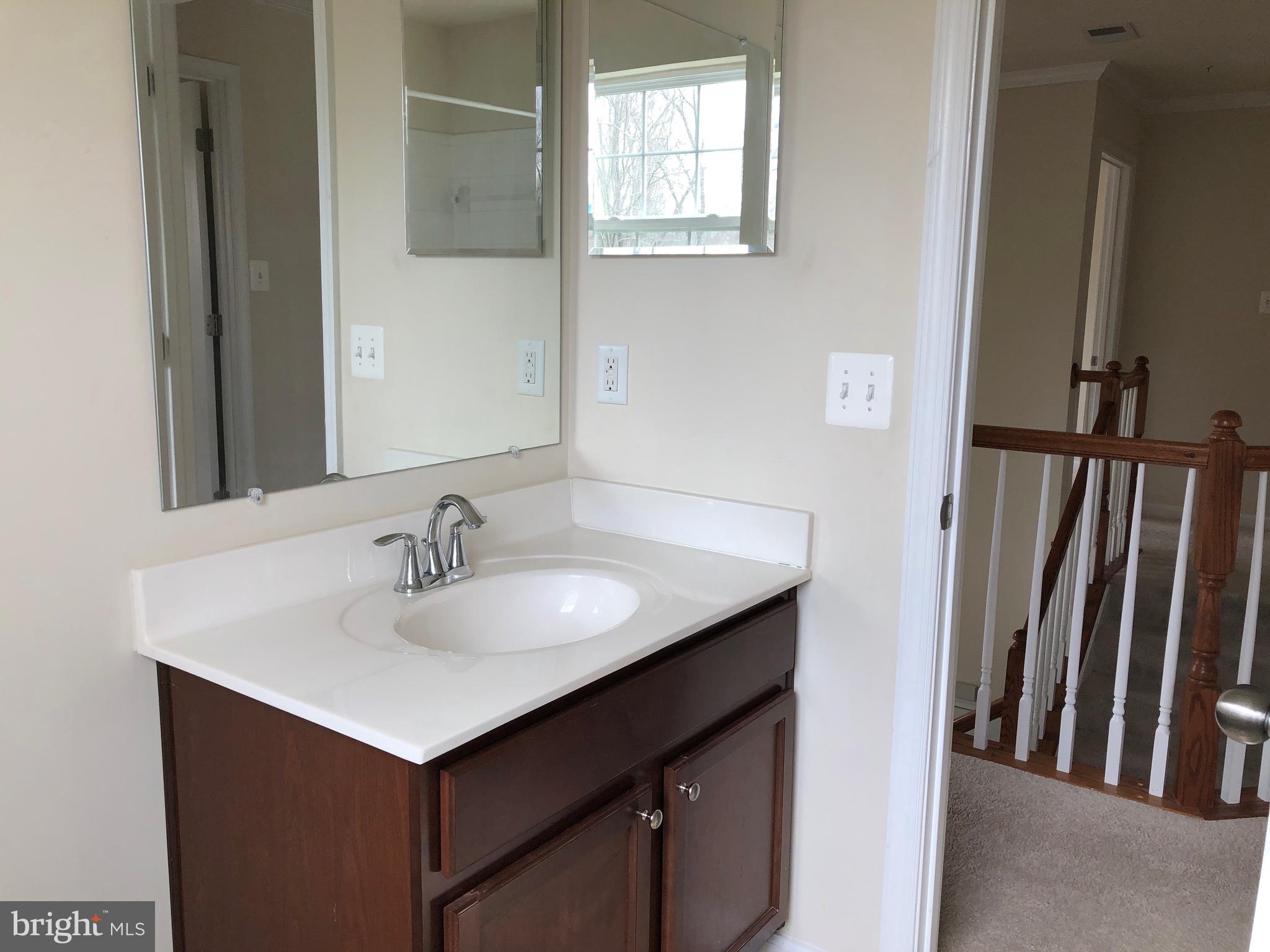 907 Horse Collar Road Accokeek, MD 20607 - Photo 34 of 98 Hall Bath Upstairs