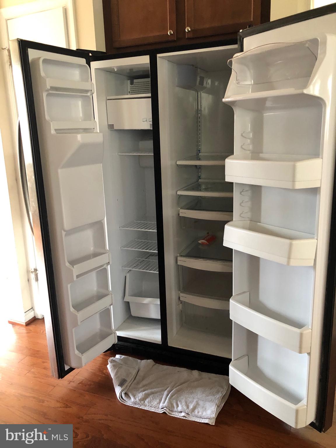 907 Horse Collar Road Accokeek, MD 20607 - Photo 38 of 98 Double Door Fridge